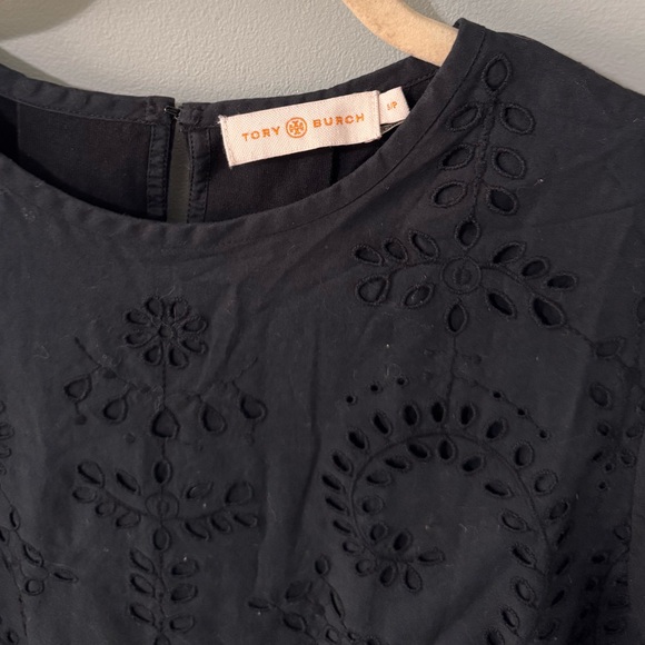 Tory Burch Women’s Mariana Eyelet Embroidered Black Blouse Scalloped Edges S - Picture 5 of 6